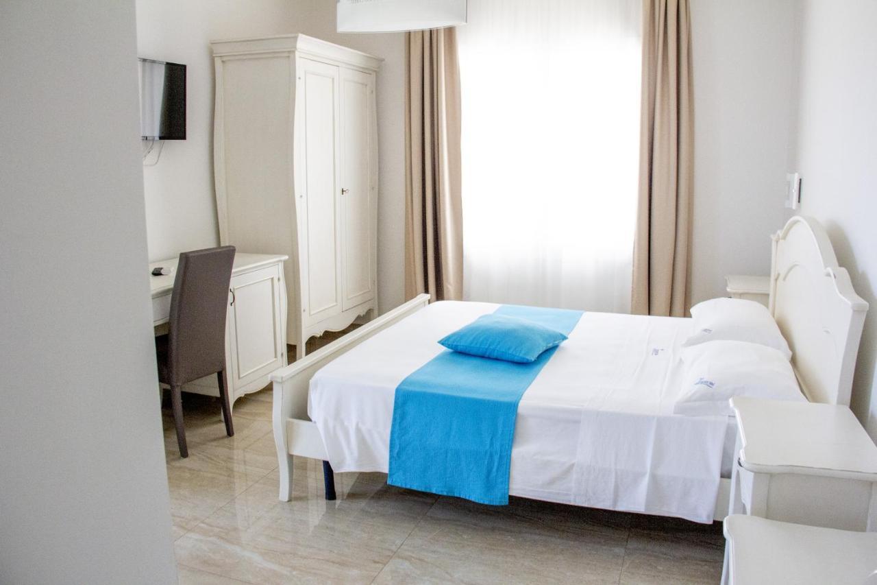 B&B Imperial Exclusive Rooms & Breakfast Порто-Чезарео Экстерьер фото