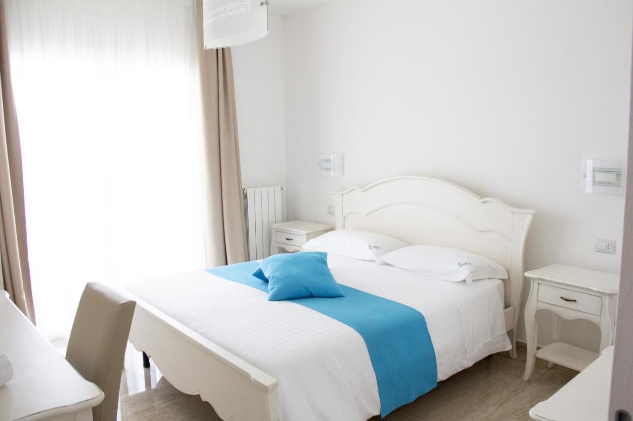 B&B Imperial Exclusive Rooms & Breakfast Порто-Чезарео Экстерьер фото